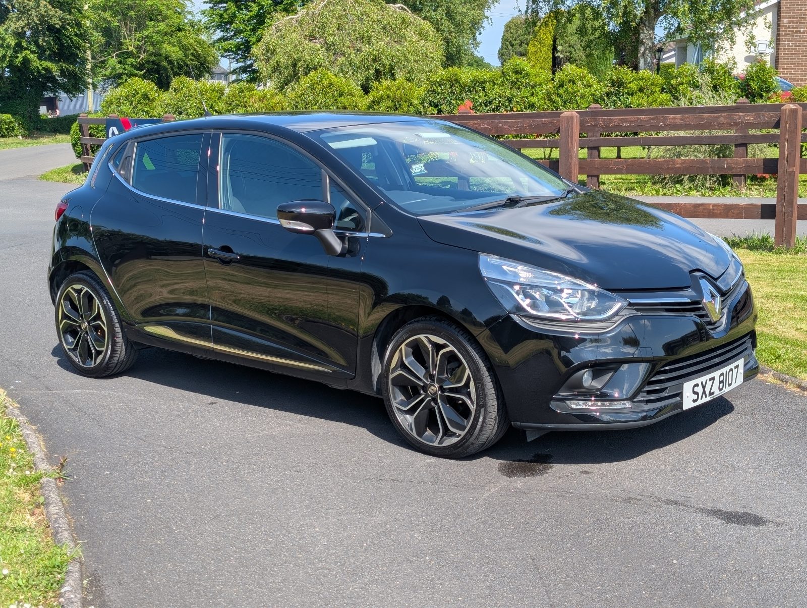 2019 RENAULT CLIO 9,999 DCI YEAR 2019 FUEL DIESEL TRANS SEMI AUTOMATIC MILES 21,000... photo
